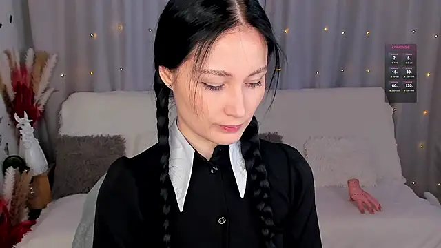 LisaMooore online show from 02/13/25, 12:32