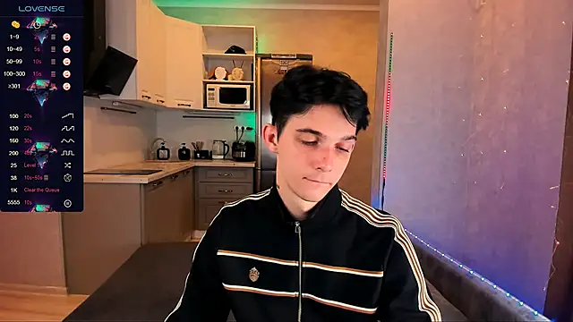 Snapshot of Aaron_Boom chatting on 09/13/25, 11:26 Aaron Boom online show from 09/13/25, 11:26