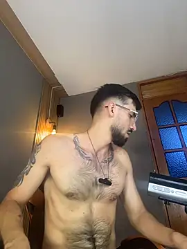 Snapshot of Mr_WhiteCock chatting on 06/26/26, 05:06 Mr WhiteCock online show from 06/26/26, 05:06