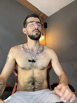 Snapshot of Mr_WhiteCock chatting on 06/30/26, 04:08 Mr WhiteCock online show from 06/30/26, 04:08