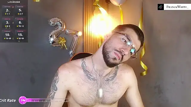 Snapshot of Mr_WhiteCock chatting on 07/10/26, 05:48 Mr WhiteCock online show from 07/10/26, 05:48