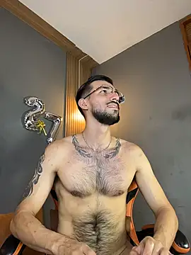 Snapshot of Mr_WhiteCock chatting on 07/11/26, 07:16 Mr WhiteCock online show from 07/11/26, 07:16
