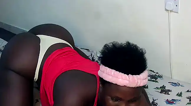 queen lov online show from 03/16/25, 08:10