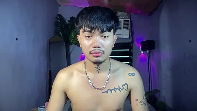 Snapshot of cutievrinx chatting on 12/02/25, 06:19 cutievrinx online show from 12/02/25, 06:19