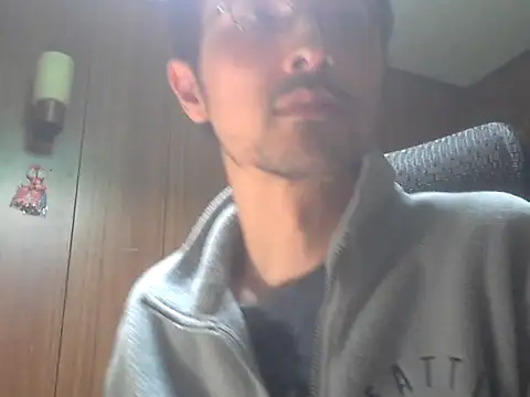 Snapshot of shikokichi55 chatting on 02/08/25, 01:33 shikokichi55 online show from 02/08/25, 01:33