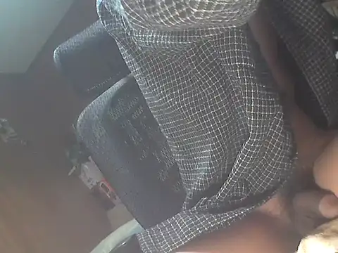 Snapshot of shikokichi55 chatting on 02/24/25, 03:31 shikokichi55 online show from 02/24/25, 03:31