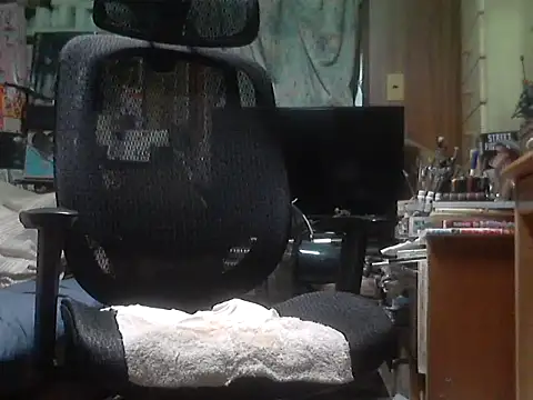 Snapshot of shikokichi55 chatting on 09/30/25, 02:11 shikokichi55 online show from 09/30/25, 02:11