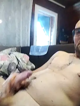 tomee83 online show from 11/18/25, 06:51