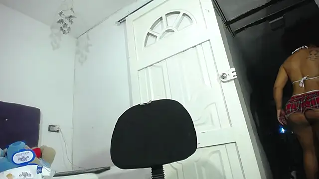 Squirter pussybomb online show from 05/28/26, 04:10