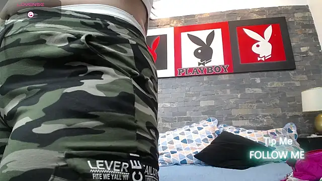 dayadubey  online show from 11/25/25, 10:04