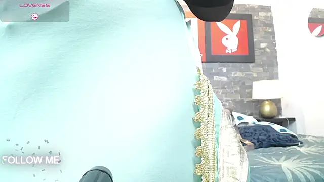 dayadubey  online show from 03/05/26, 11:39