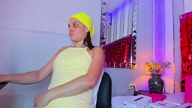 KatteMoss online show from 02/18/26, 08:49