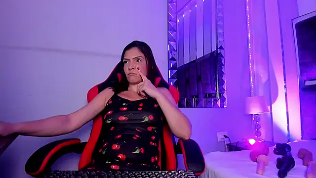 KatteMoss online show from 04/12/26, 05:23