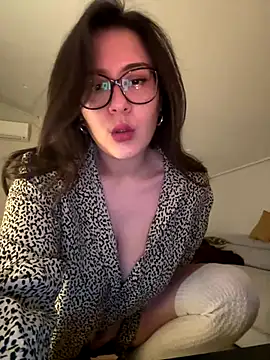 Its Jade online show from 12/02/25, 11:04