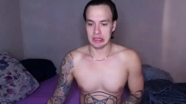 Snapshot of baphomet_from_ice chatting on 09/17/25, 04:47 baphomet from ice online show from 09/17/25, 04:47