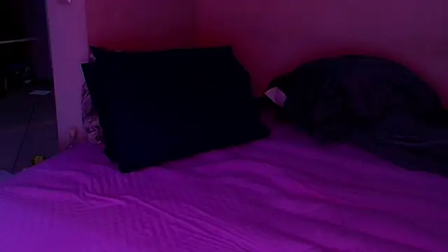 Snapshot of baphomet_from_ice chatting on 10/08/25, 10:24 baphomet from ice online show from 10/08/25, 10:24