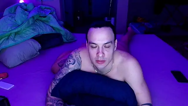 Snapshot of baphomet_from_ice chatting on 04/09/26, 04:01 baphomet from ice online show from 04/09/26, 04:01