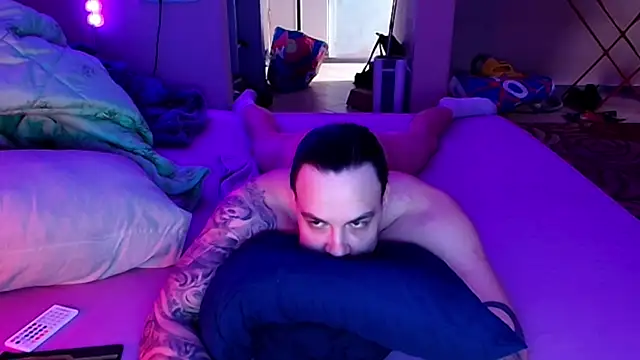 Snapshot of baphomet_from_ice chatting on 04/11/26, 05:23 baphomet from ice online show from 04/11/26, 05:23