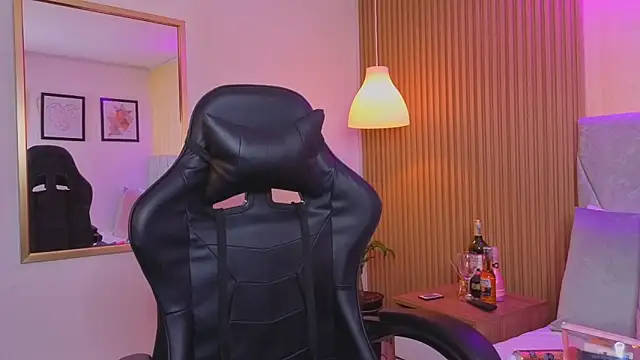 Dakota diaz  online show from 02/10/26, 07:51