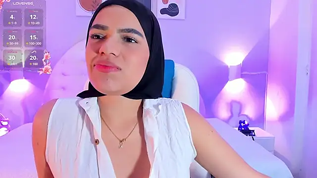 Umarani  online show from 03/18/25, 01:00