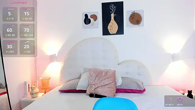 Umarani  online show from 10/29/25, 06:42