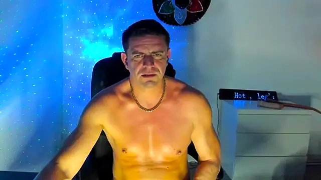 Snapshot of petr37pol chatting on 04/13/26, 10:59 petr37pol online show from 04/13/26, 10:59