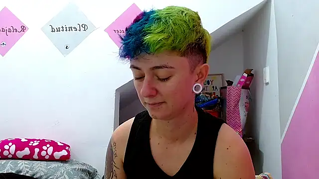 tomboyblue online show from 10/09/25, 04:38