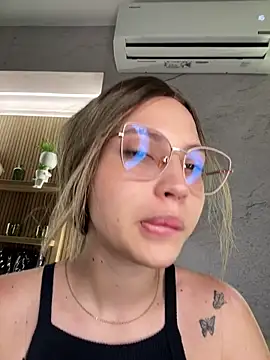 Ary1  online show from 10/18/25, 03:31