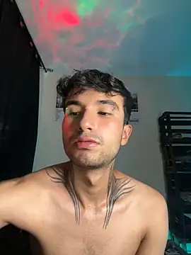 Snapshot of Hairylover_boy chatting on 09/17/25, 05:03 Hairylover boy online show from 09/17/25, 05:03