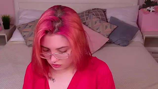 Lisa Adam online show from 01/14/25, 04:04