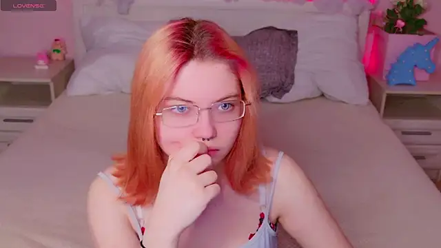 Lisa Adam online show from 03/22/25, 04:03