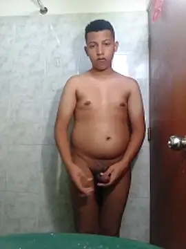 Fuenmayor40 online show from 12/18/25, 04:57