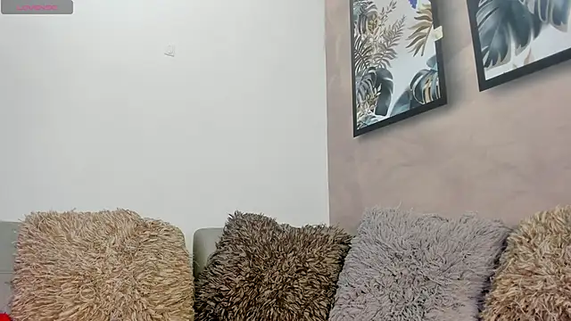 DahianaLincoln online show from 10/25/25, 01:13