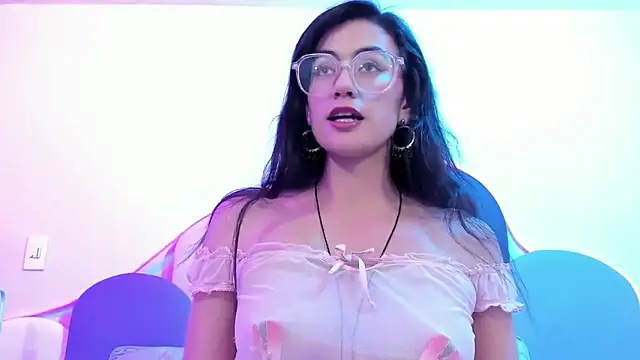 SophieGomez22 online show from 02/05/25, 03:09