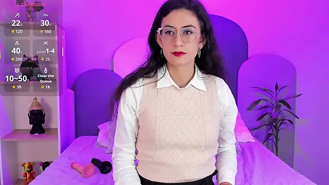 SophieGomez22 online show from 10/25/25, 11:40