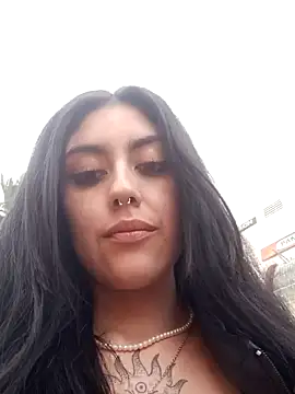 Snapshot of Mazikeen-- chatting on 12/28/24, 10:34 Mazikeen-- online show from 12/28/24, 10:34