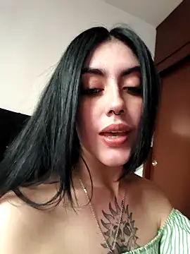 Snapshot of Mazikeen-- chatting on 10/04/25, 09:35 Mazikeen-- online show from 10/04/25, 09:35