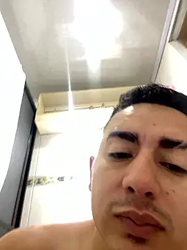 DanielGomez9 online show from 12/08/24, 07:43