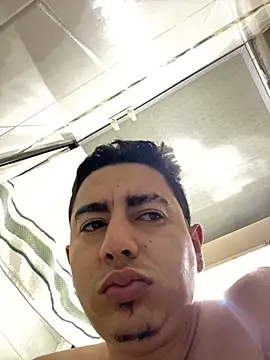 DanielGomez9 online show from 02/18/25, 12:49