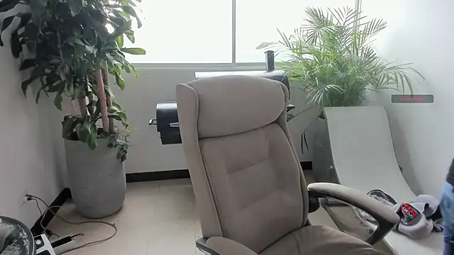 DanielGomez9 online show from 03/17/25, 06:00