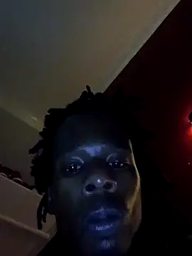 Snapshot of Puffgettingstuffed chatting on 09/16/25, 01:23 Puffgettingstuffed online show from 09/16/25, 01:23