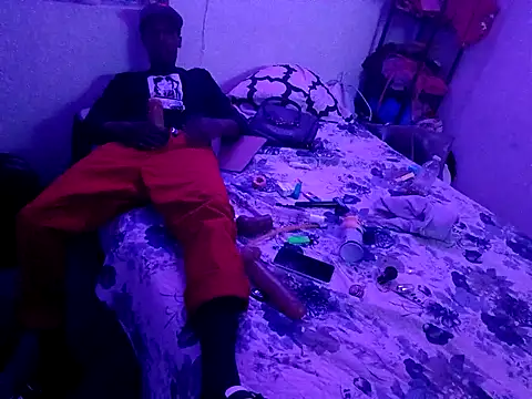 Snapshot of Puffgettingstuffed chatting on 03/04/26, 01:39 Puffgettingstuffed online show from 03/04/26, 01:39