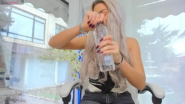 Russian Ava online show from 11/19/25, 08:25