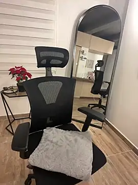 Eva Gonzalez online show from 01/18/25, 02:03