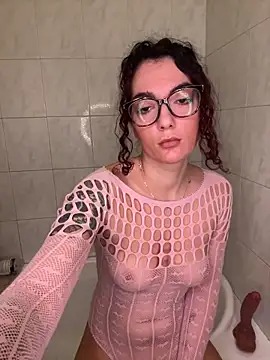 Strawberry queen91 online show from 03/06/25, 10:47