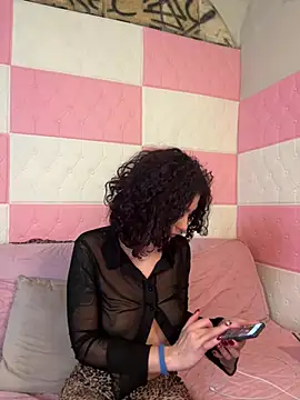 Strawberry queen91 online show from 01/12/26, 04:45