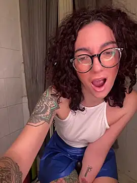 Strawberry queen91 online show from 02/13/26, 06:15