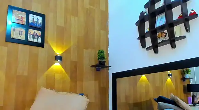 Snapshot of marianaa90 chatting on 01/23/25, 01:08 marianaa90 online show from 01/23/25, 01:08