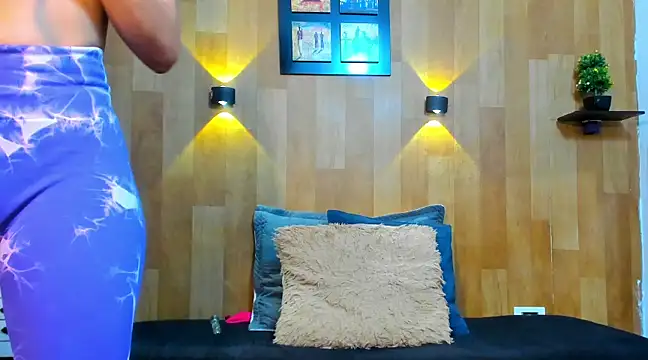 Snapshot of marianaa90 chatting on 02/11/25, 07:16 marianaa90 online show from 02/11/25, 07:16