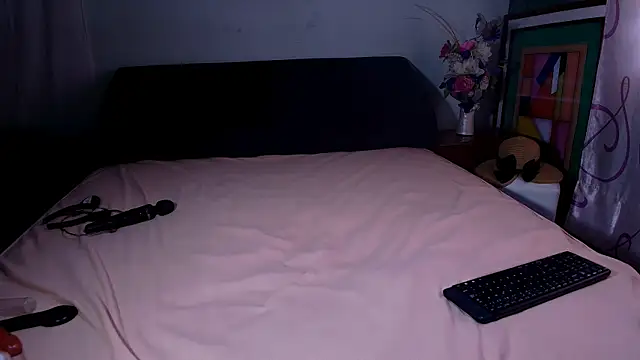 Snapshot of Andreabigboobs23 chatting on 02/08/25, 08:32 Andreabigboobs23 online show from 02/08/25, 08:32